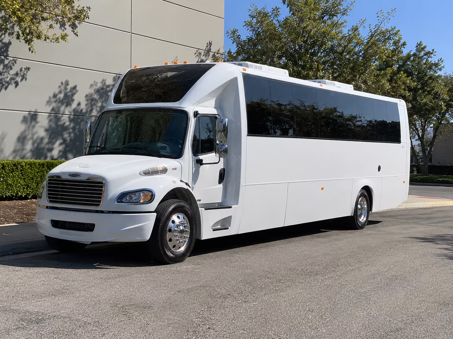 find a party bus for the bachelorette night before the big day